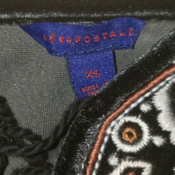 Aeropostale Solid Tie V-Neck Embroidered Velvet Shift Dress Style# 3491 Size XS - Picture 2 of 5